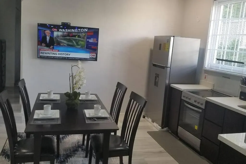 Ridgeview Suite 4 Kingston 0*,  Jamajka